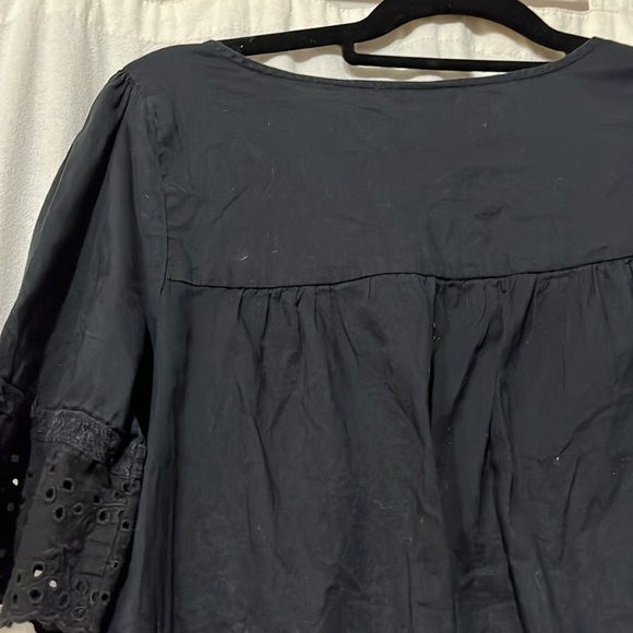 Square neck lace trimmed blouse - Picture 7 of 8